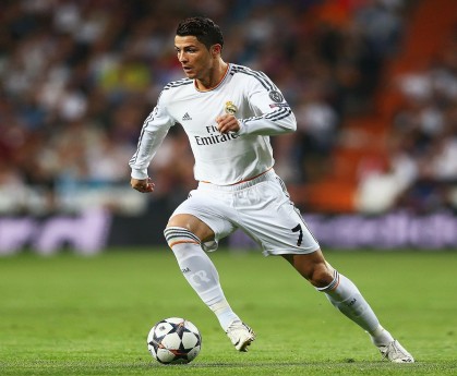 开云体育平台-《ApexLegends》“极夜风暴”新地图上线，战术战局多变，引爆战火辉煌